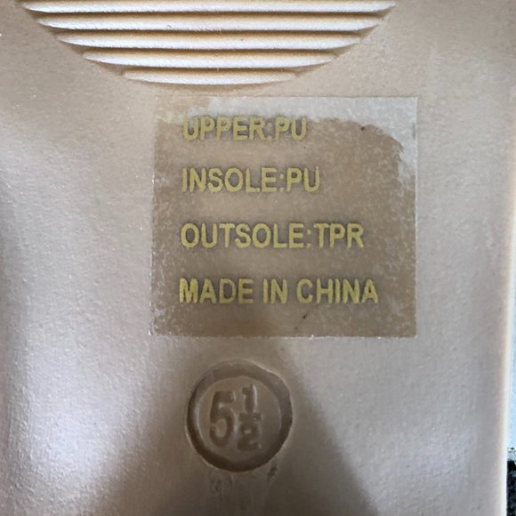 New Journee Collection Dexy Laser Cut Sandal - Picture 10 of 10